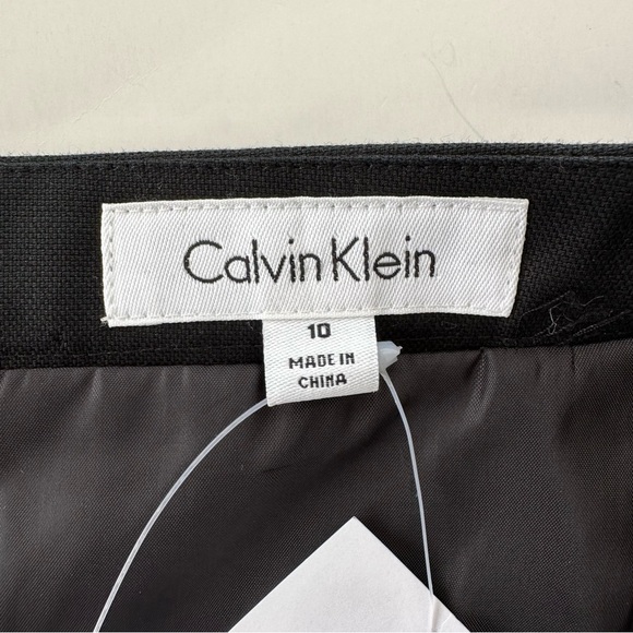 Calvin Klein mini skirt in a cotton/spandex blend, lined, NWT - Picture 11 of 13